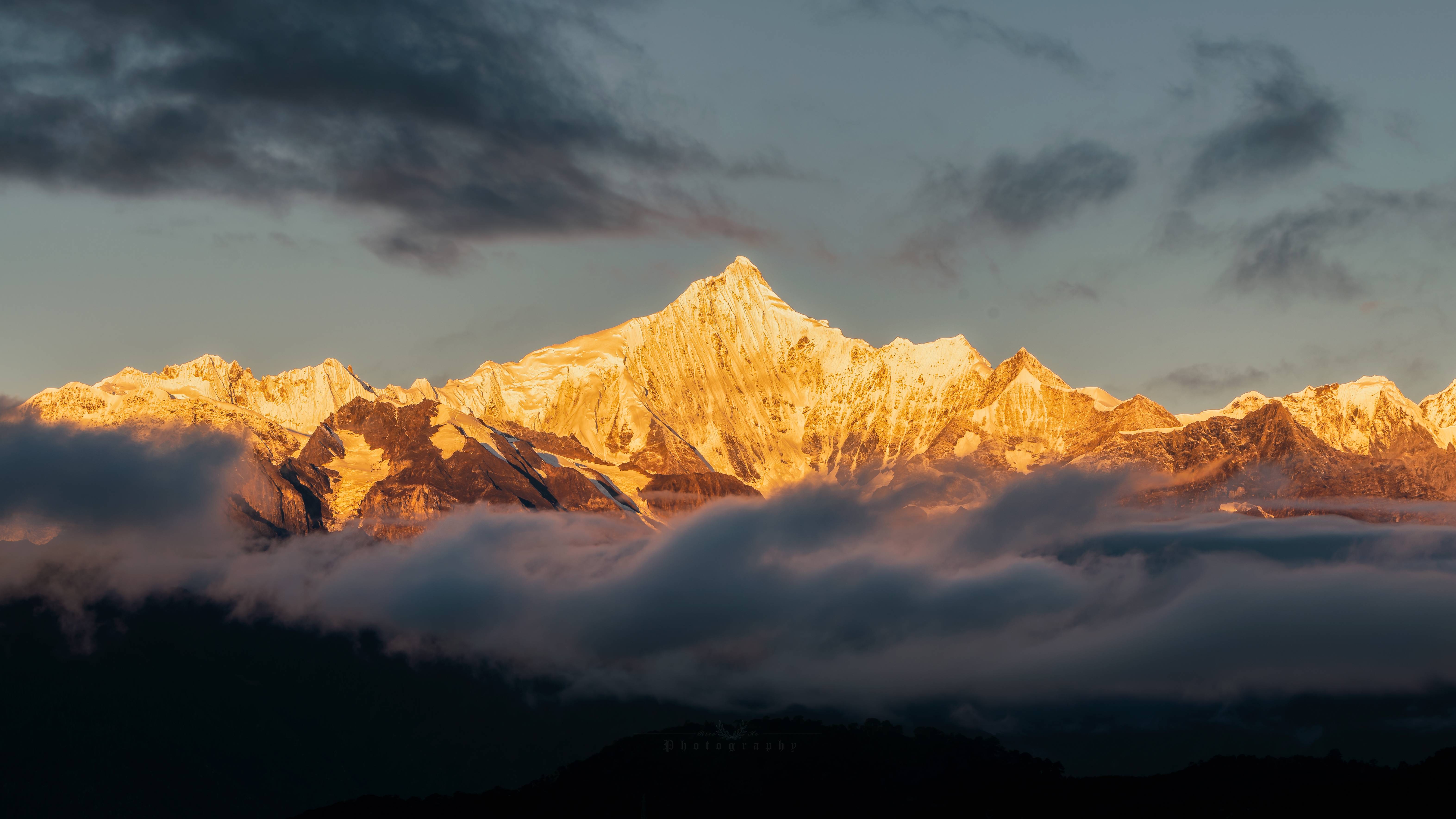 梅里雪山